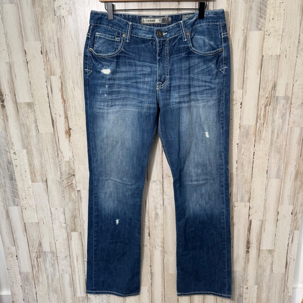 Buckle BKE Aiden Distressed Straight Boot Leg Jeans Denim Mens Size 34 x 33 - Picture 2 of 9